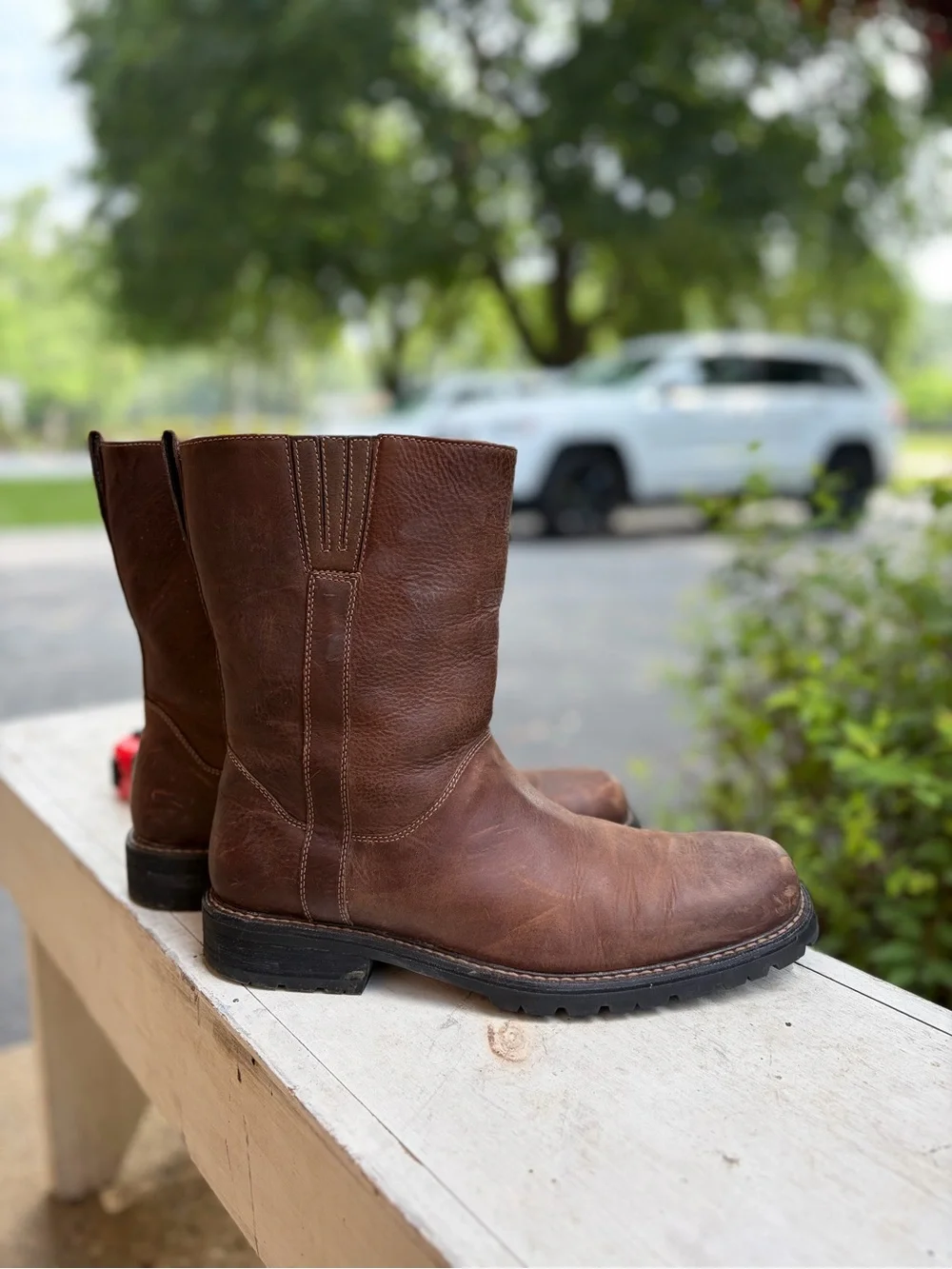 Cole Haan – Men’s Waterproof Leather Pull-On Lug Boots Nike Air – Brown – Sz. 10